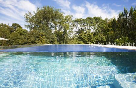Piscine en verre