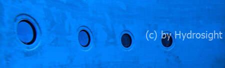 Deze ramen zijn geinstalleerd in een duiktank op ongeveer 11meter diepte.