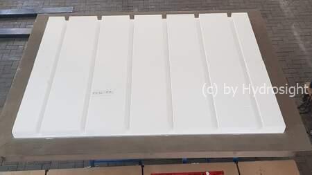 Window element for an exposed concrete wall / installation